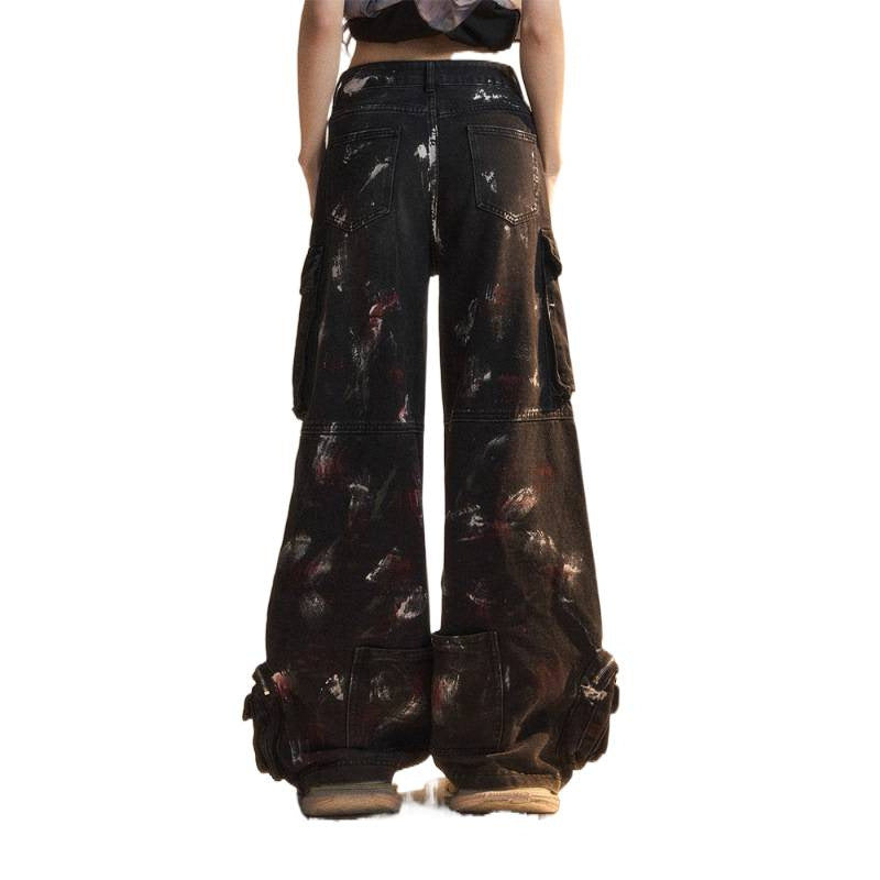 Wide-leg jeans with multiple pockets