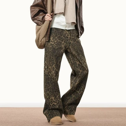 American-style vintage leopard-print jeans